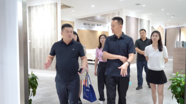 媒體聚焦 行業(yè)對(duì)話 | 搜狐發(fā)起“2023中國(guó)家居價(jià)值100公司”探尋之旅，走進(jìn)世友地板